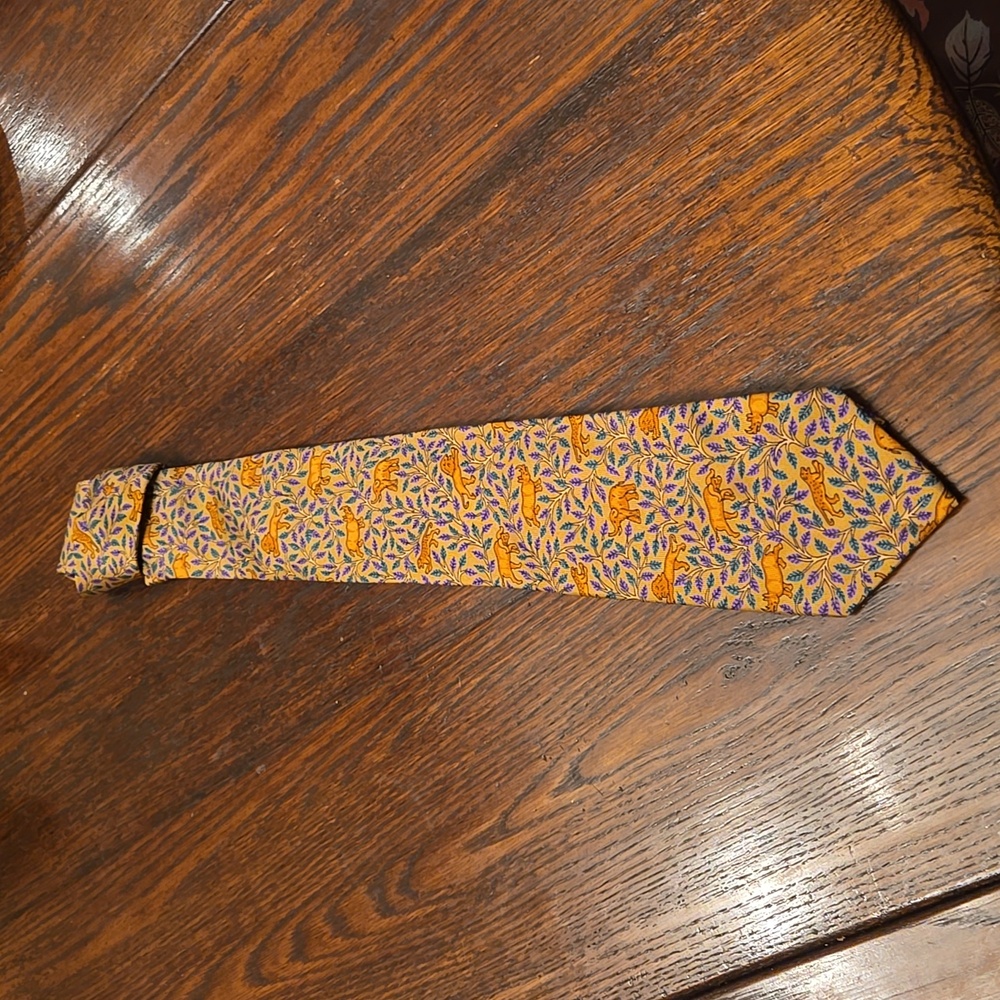 Stunning Holland & Holland tie